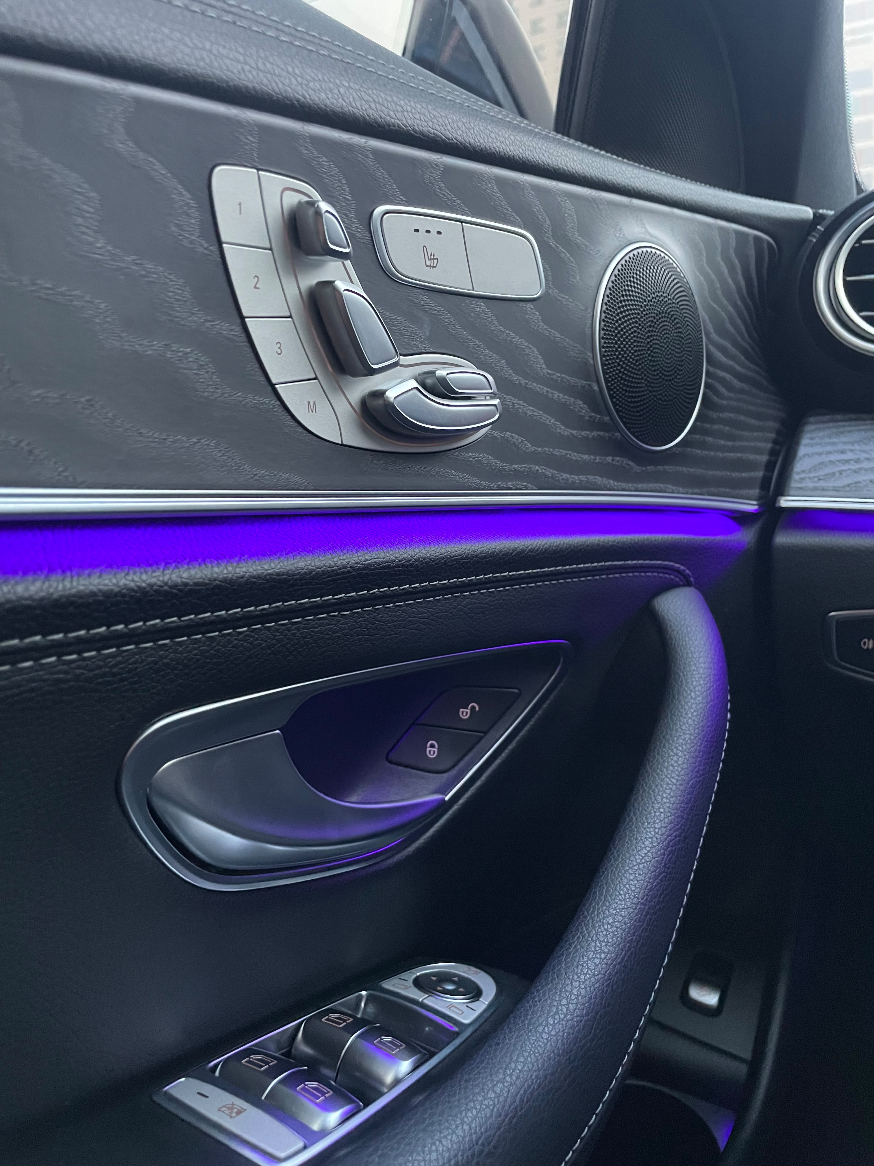 Mercedes-Benz E-Class 11
